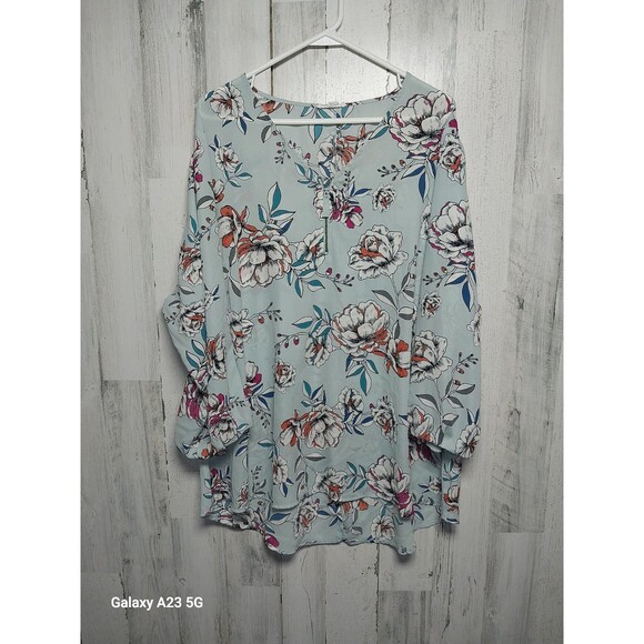 Maurices 2X Plus Size Floral Zip Blouse - Picture 1 of 7